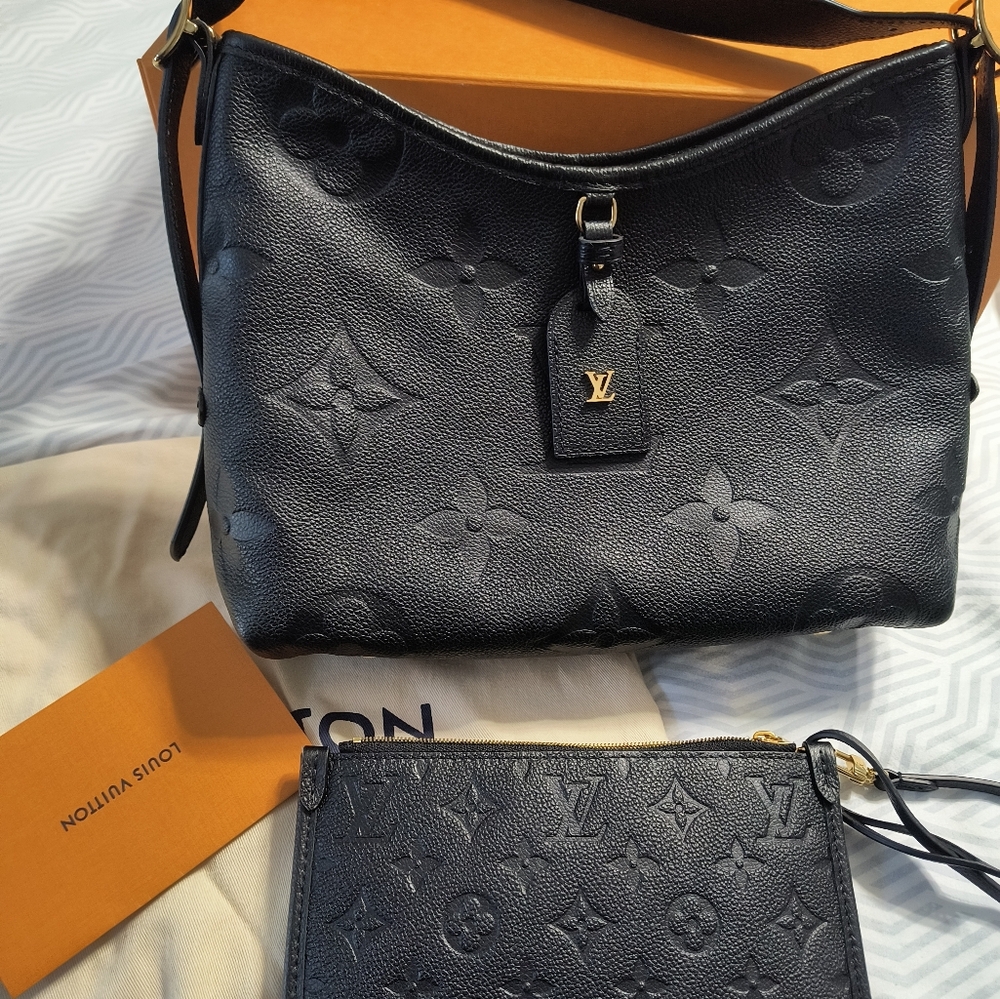 Sharp Louis Vuitton 2pc set Med leg. BLk leather bag